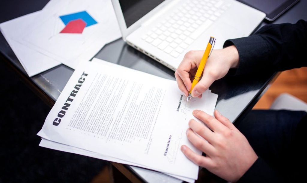 年終獎金寫入勞動契約的重要性